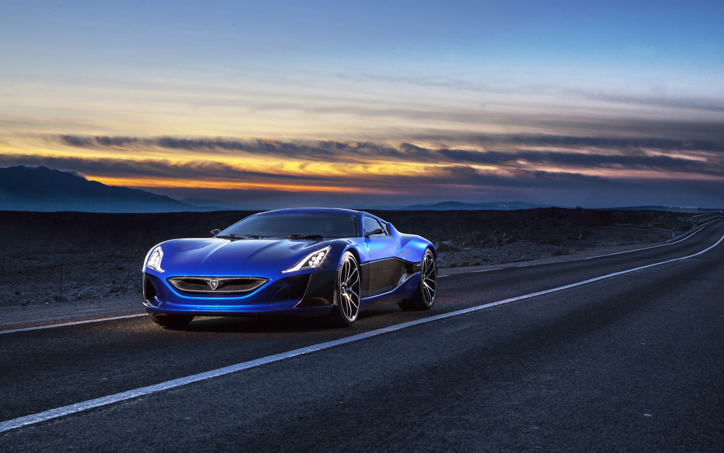 迷醉人心的宝蓝汽车 精美壁纸赏析